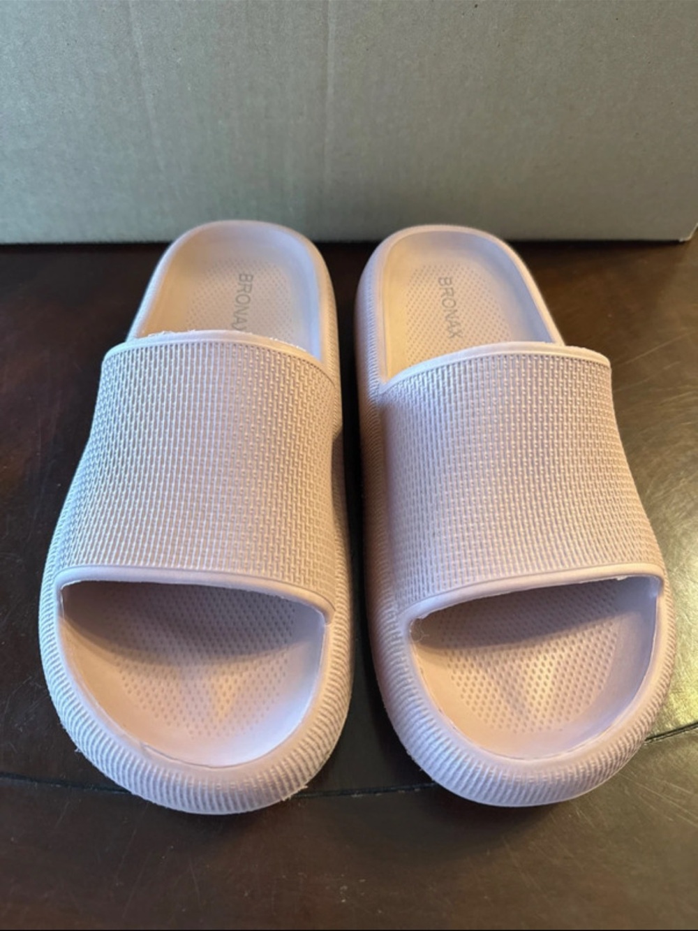 Women's Soft Slide Sandals in Light Pink